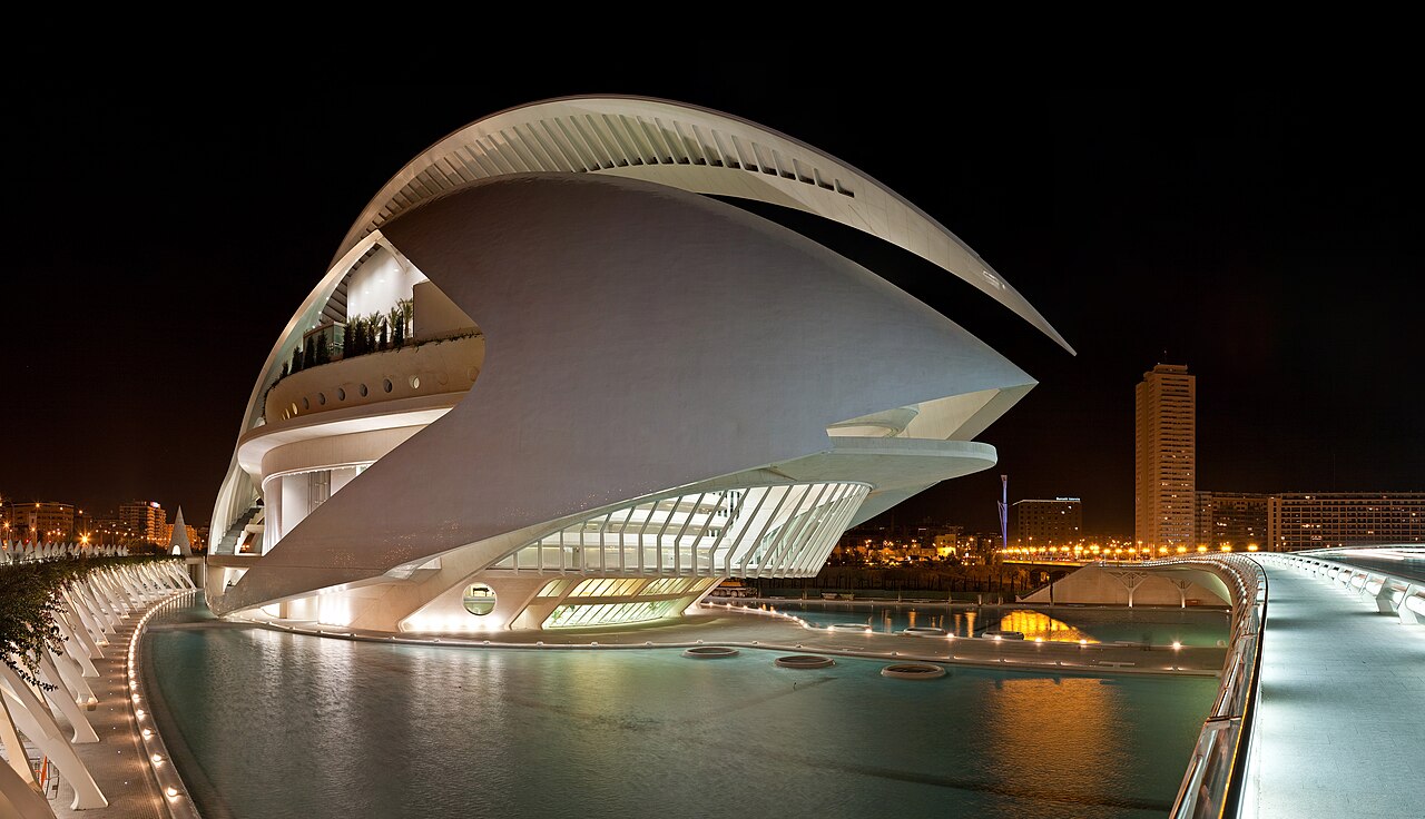 El Palau de les Arts, junto al restaurante